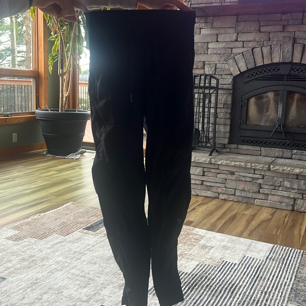 Lululemon Street To Studio Pant / Joggers Black Size 2